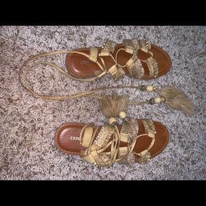 Express tie sandal